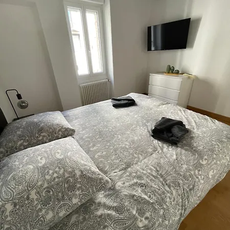 Residence Le Zola Compose De 3 Appartements Distincts En Hyper Centre De Dijon Avec Wifi Exterior foto