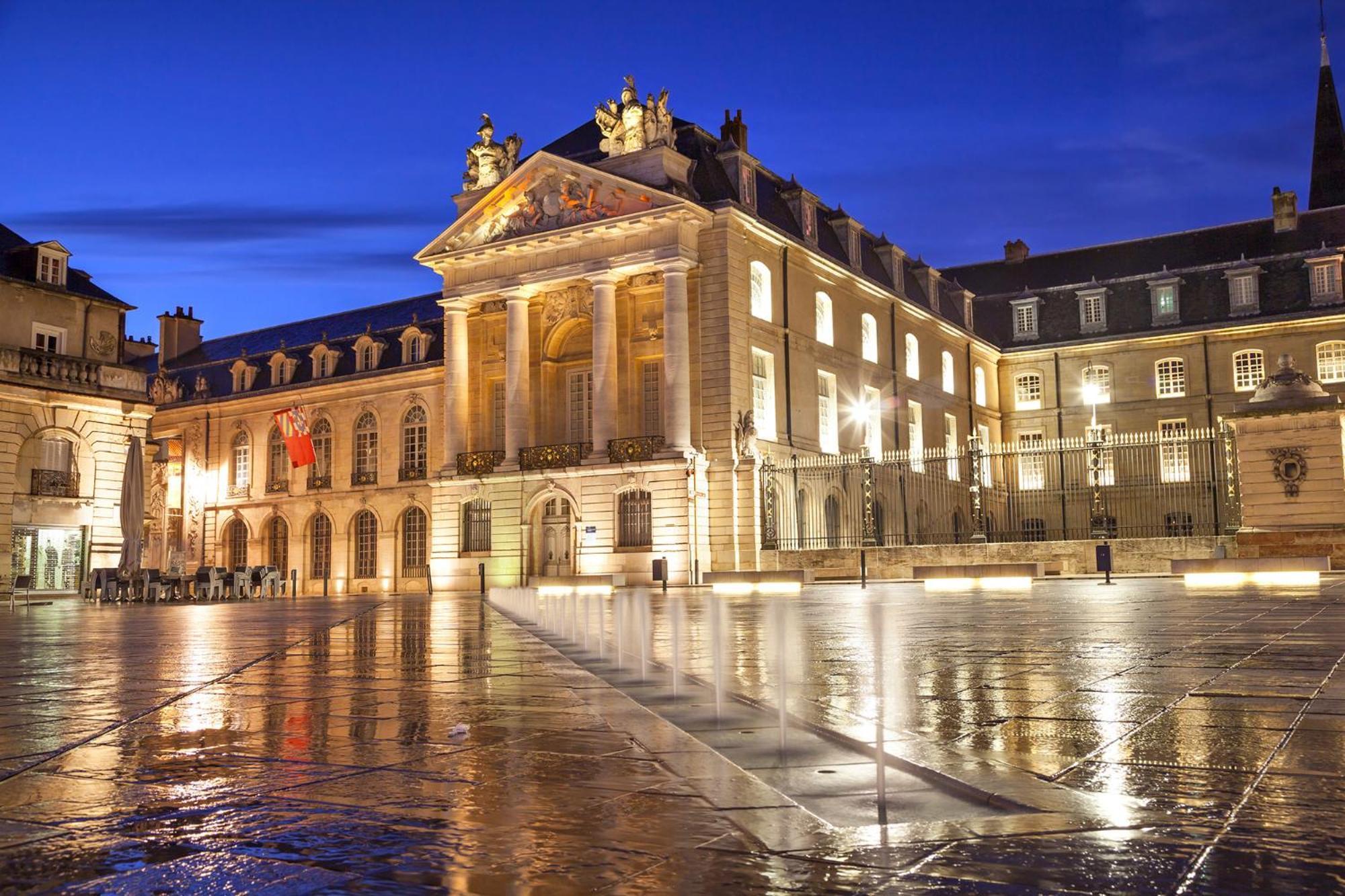 Le Zola Compose De 3 Distincts En Hyper Centre De Avec Wifi *