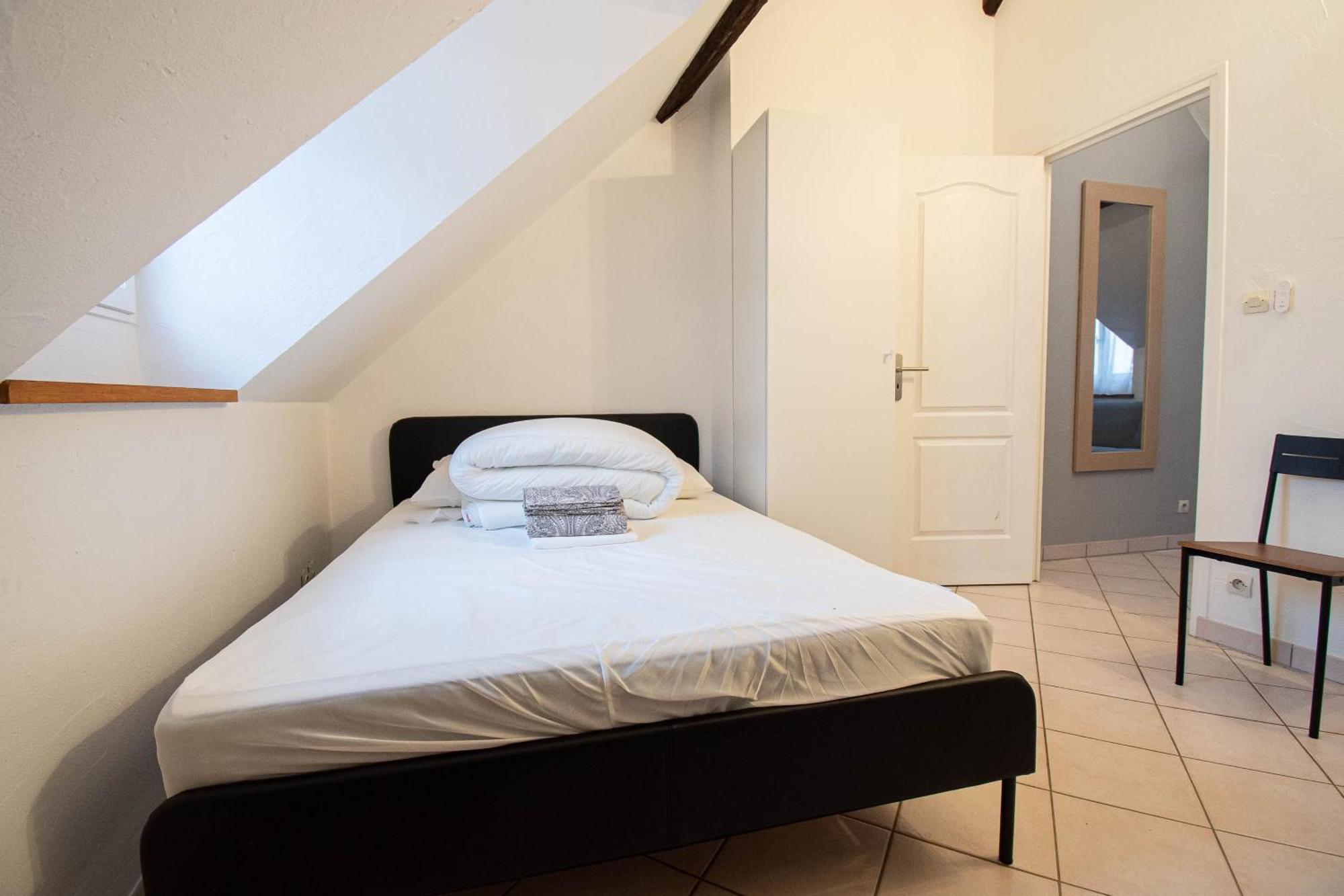 Apartment Le Zola Compose De 3 Distincts En Hyper Centre De Avec Wifi