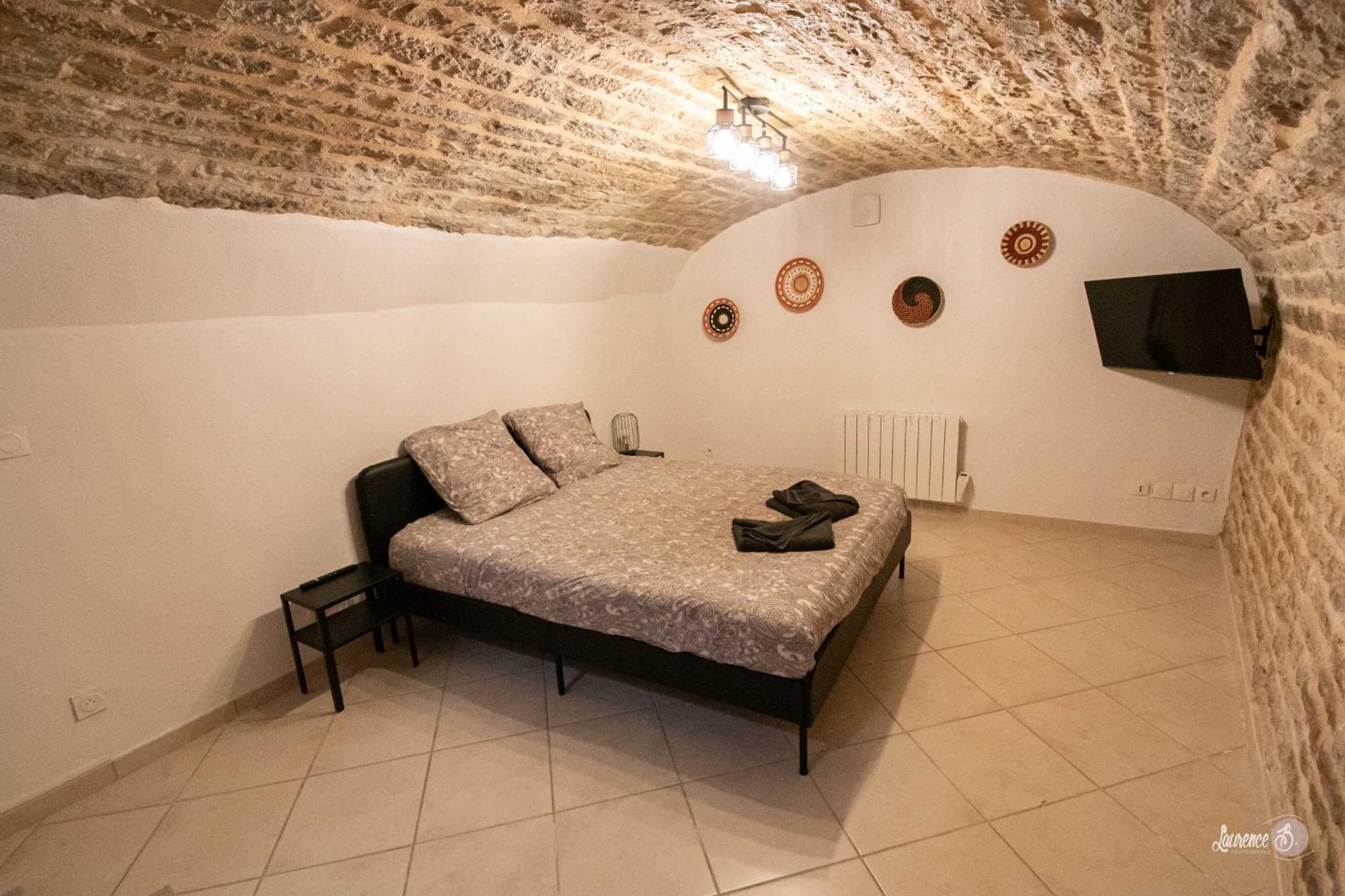 Le Zola Compose De 3 Distincts En Hyper Centre De Avec Wifi Apartment *