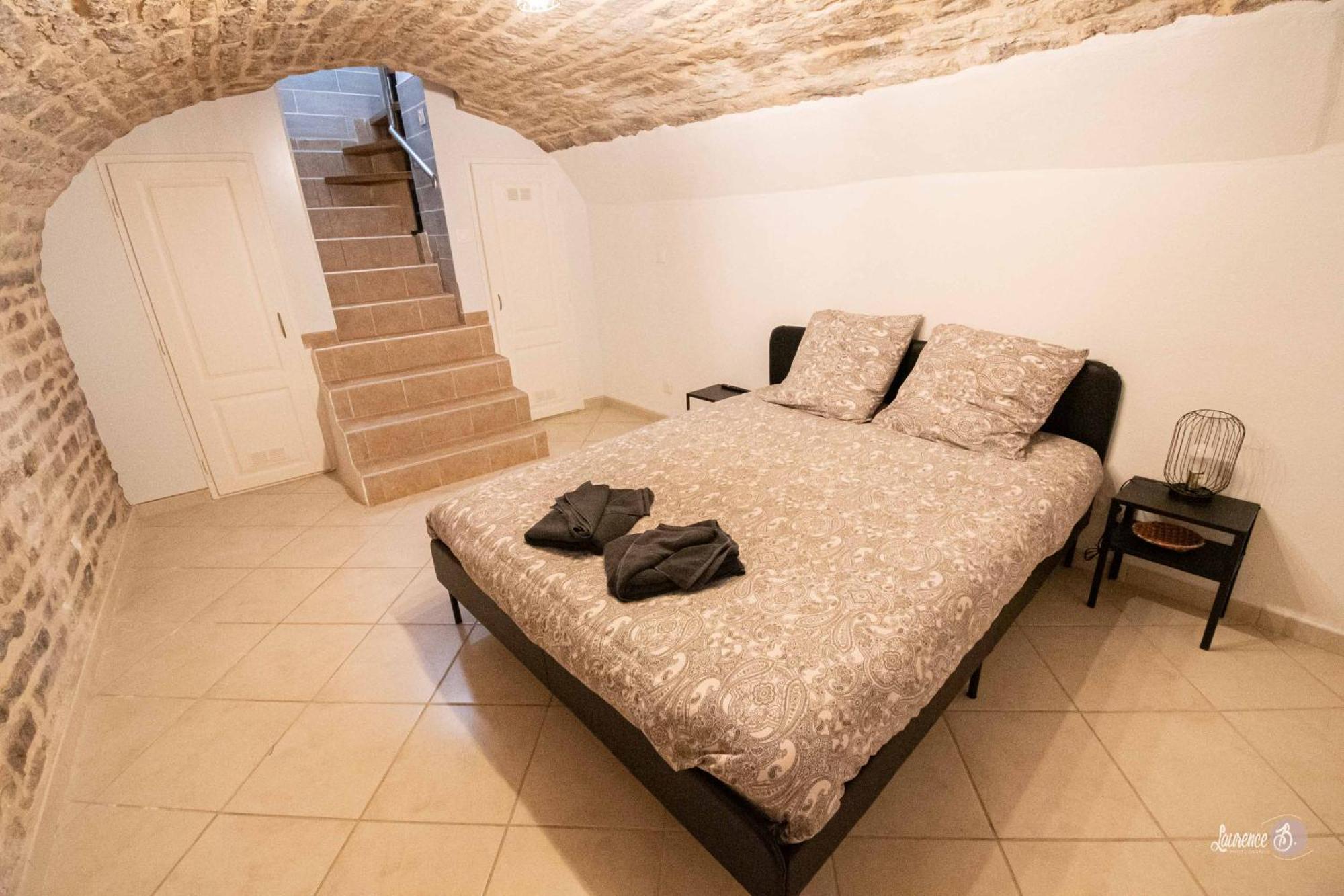 Apartment Le Zola Compose De 3 Distincts En Hyper Centre De Avec Wifi Dijon