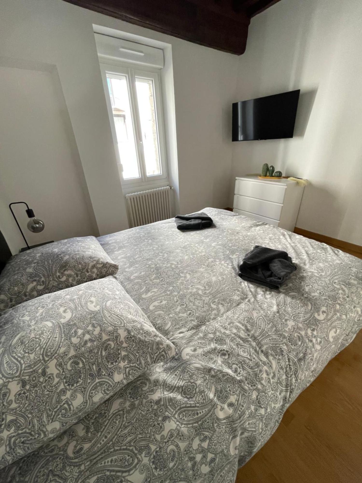 Le Zola Compose De 3 Distincts En Hyper Centre De Avec Wifi Apartment *